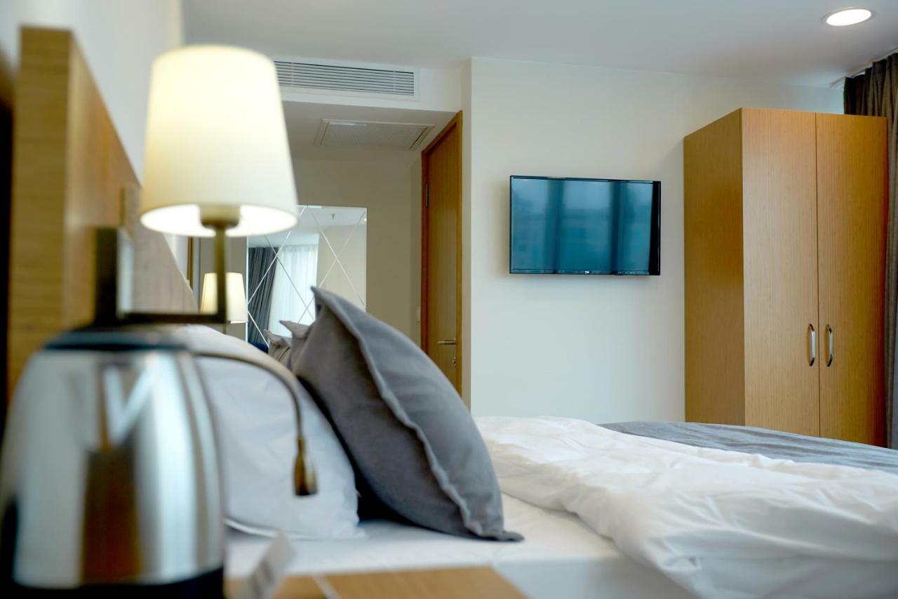 Kartal Palace Taksim Square Family Hotel อิสตันบูล ภายนอก รูปภาพ