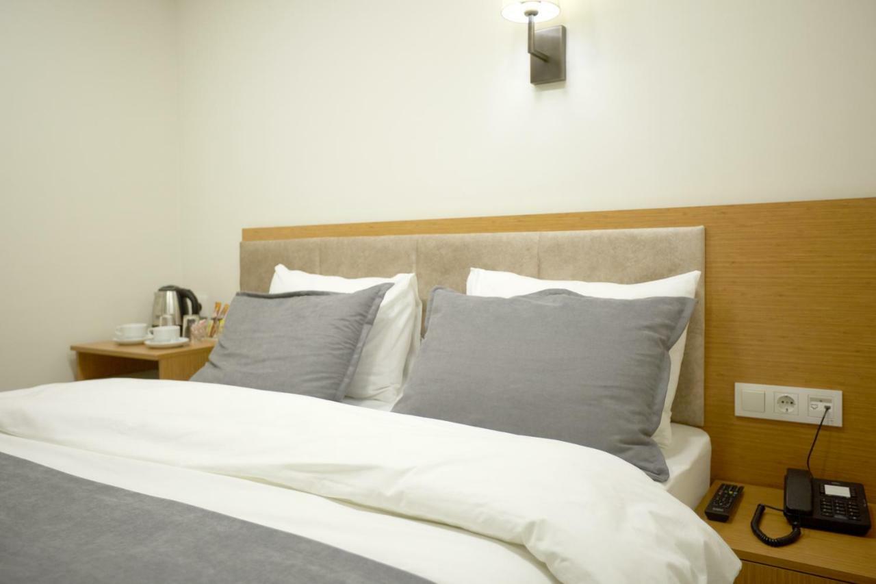 Kartal Palace Taksim Square Family Hotel อิสตันบูล ภายนอก รูปภาพ
